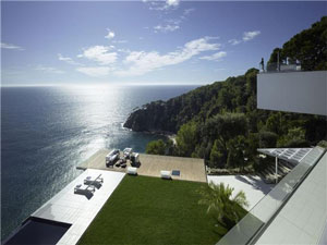 Как правильно купить и оформить недвижимость в Испании на побережье?
